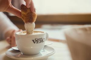 Príslušenstvo na prípravu kávy alebo čaju v ubytovaní Hotel Sonnalp