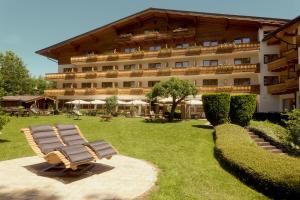 Vonkajšia záhrada v ubytovaní Hotel Sonnalp