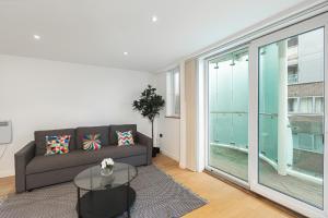 Gallery image of Charming 2 bed house in New Barnet with Balcony & Parking in New Barnet