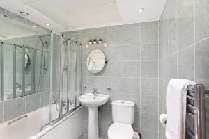 Gallery image of Charming 2 bed house in New Barnet with Balcony & Parking in New Barnet