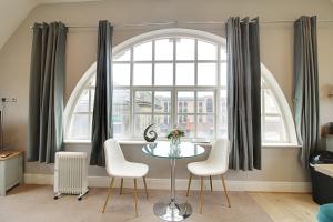 Imagine din galeria proprietății Central Harrogate 2 bed spacious apt, Conference Centre în Harrogate