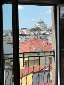 Balkon ili terasa u objektu Penthouse Apartment With View Of Saint Sava Temple