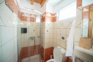 Et badeværelse på Liopetra at Messaria Corfu! + 21 billeder