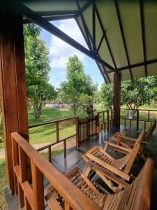Taman di luar Liyon Rest sigiriya