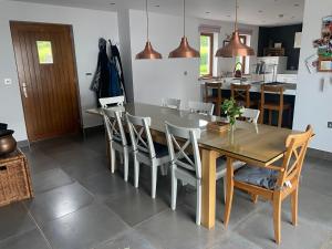 Photo de la galerie de l'établissement Meadow Cottage, à Ballynameen 13 autres photos