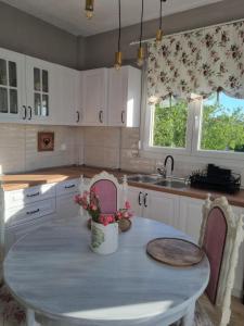 Dapur atau dapur kecil di Art Apartment