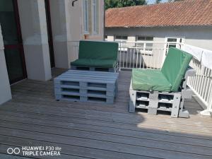 Un balcón o terraza de Gite d'Etape de Chirac