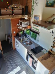 Kuchyň nebo kuchyňský kout v ubytování tiny house