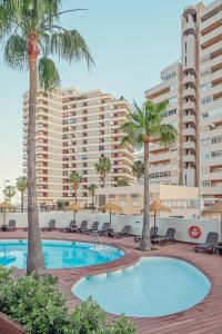 Bazén v ubytování Hotel Santamarta nebo v jeho okolí