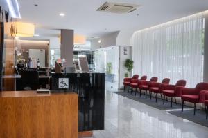 El vestíbulo o zona de recepción de Hotel Azinheira by RIDAN Hotels