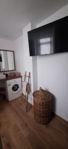 A kitchen or kitchenette at casa santa caterina