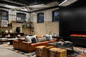 The Nobleman Fort Worth, Tapestry Collection By Hilton的休息区