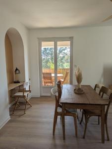 Χώρος καθιστικού στο Gîte Le Petit rien du Haut - Village classé et plage à pied