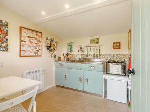 Η κουζίνα ή μικρή κουζίνα στο 1 Bed in Easton 56742