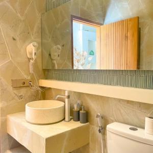 Koupelna v ubytování Honeymoon private pool villa - bohemian vibes + 6 fotografií