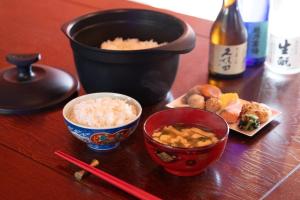 别墅内部或周边提供的食物