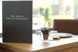 Hotel Restaurant de La Madeleine - Room Service Disponible en semaine