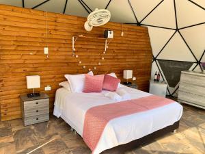 Postel nebo postele na pokoji v ubytování Eco Boutique-Sierra