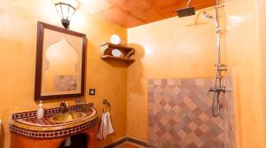 Koupelna v ubytování Riad 4 Jardins & Spa