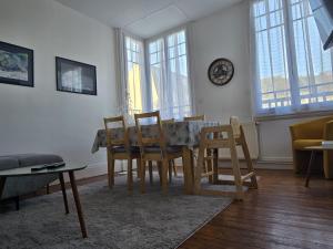 Posedenie v ubytovaní le meublé d 'Alex