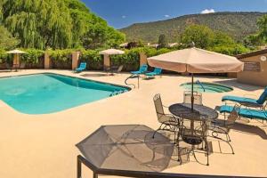 Hồ bơi trong/gần 2 Bed 2 Bath Vacation home in Sedona