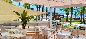 Bazén v ubytování Hotel Neptuno nebo v jeho okolí