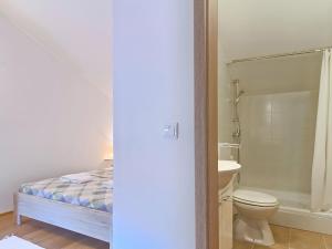 Koupelna v ubytování Holiday Home Mila by Interhome