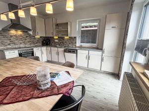 Kuchyňa alebo kuchynka v ubytovaní Apartment Hannah Lena by Interhome