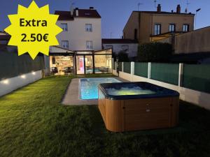 Bazén v ubytovaní Albergue San Anton alebo v jeho blízkosti