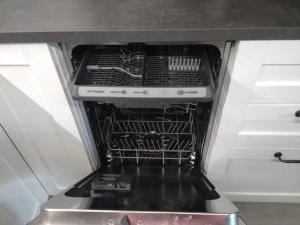 MuuruvesiにあるGreen Dreamの食器洗い機(キッチンのドアは開きます) +8枚の写真