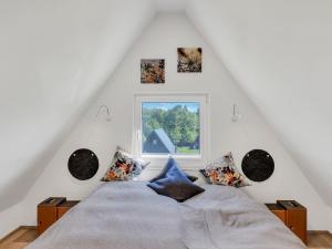 Postel nebo postele na pokoji v ubytování Holiday Home Ferienhaus Bude 92 by Interhome