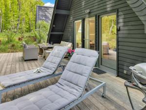 Posezení v ubytování Holiday Home Ferienhaus Bude 92 by Interhome