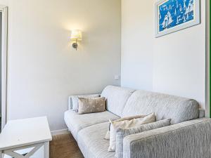 Χώρος καθιστικού στο Apartment Château De Kergonano-15 by Interhome +30 φωτογραφίες