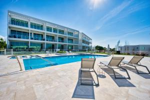 Πισίνα στο ή κοντά στο Sunset Point: Chic Meets Luxury