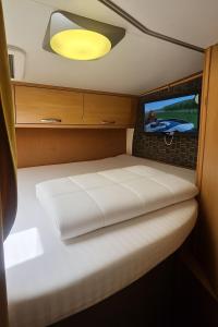 ヴィトリー・ル・フランソワにあるÉvasion cosy en camping-carのギャラリーの写真