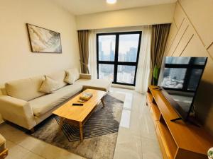 Televisyen dan/atau pusat hiburan di Agile Suites By Mykey