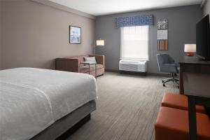 Postel nebo postele na pokoji v ubytování Hampton Inn & Suites Yonkers - Westchester