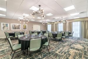 Posezení v ubytování Homewood Suites By Hilton Schenectady