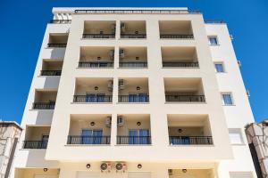 Afbeelding uit fotogalerij van Millennium Apartments Budva in Budva