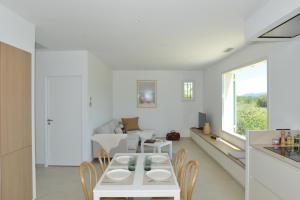 Cucina o angolo cottura di Villa Le Gourdon - Piscine & Tranquillité