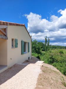 Paesaggio naturale nelle vicinanze della villa