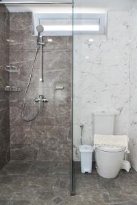 Ένα μπάνιο στο Kaleya House +37 φωτογραφίες
