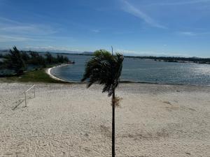 Gallery image of Golden Lake Condominio in Arraial do Cabo