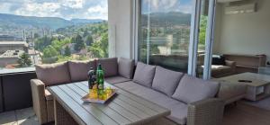 Gallery image of Skenderija Skyline Penthouse Sarajevo in Sarajevo +32 photos