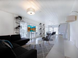 Χώρος καθιστικού στο Holiday Home Villa koivu by Interhome +15 φωτογραφίες