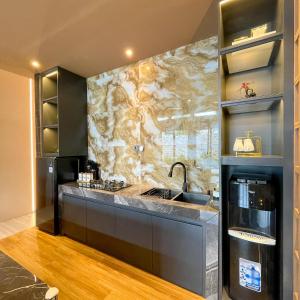 Η κουζίνα ή μικρή κουζίνα στο Luxury Modern Private Pool Villa