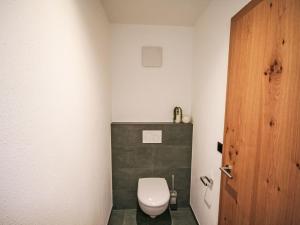 Kúpeľňa v ubytovaní Apartment Hohe Salve by Interhome