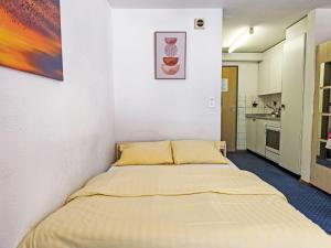 Studio BeKb-Gebäude Apt- G by Interhome客房内的一张或多张床位
