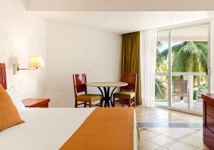 Posezení v ubytování Park Royal Beach Ixtapa - All Inclusive