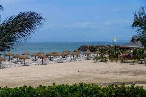 Ảnh trong thư viện ảnh của Luxury Centinela wifi ac parqueo jacuzzi seguridad 24H - Decameron Beach ở Santa Elena